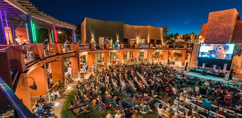 Big-screen-outdoor-movie-night Big screen outdoor movie night